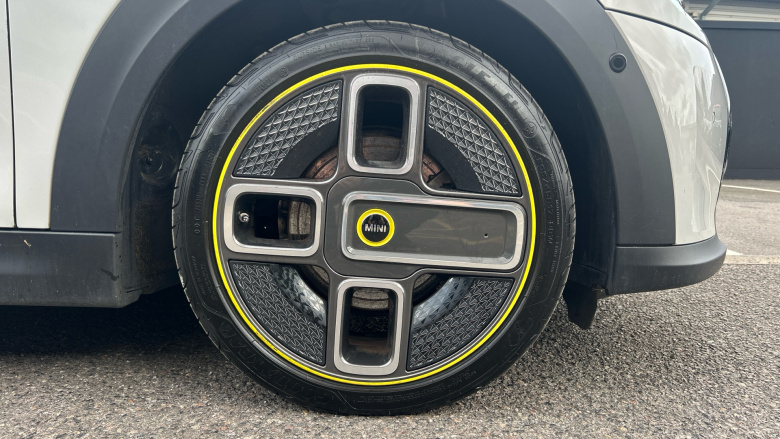 MINI Hatchback 135kW Cooper S Level 3 33kWh 3dr Auto Electric Hatchback